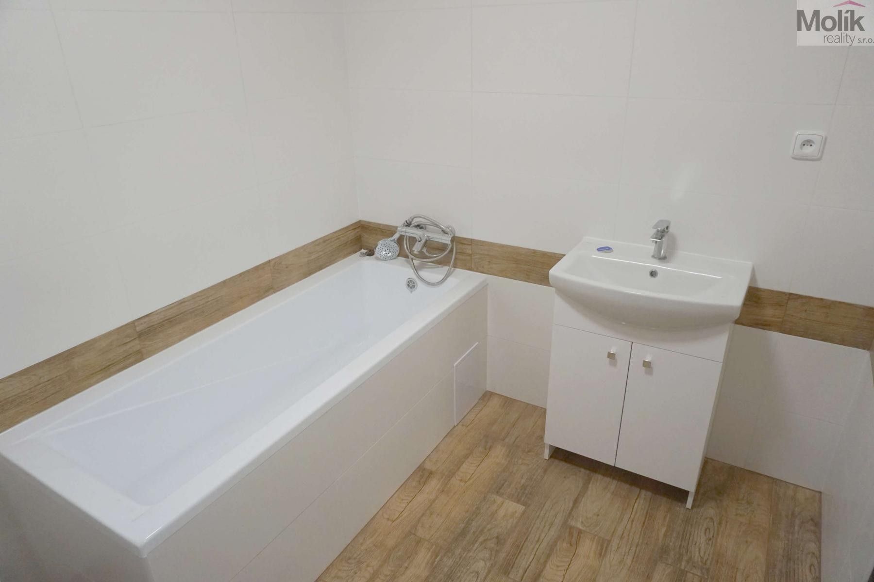 Pronájem bytu 3+kk 64 m² - foto 18