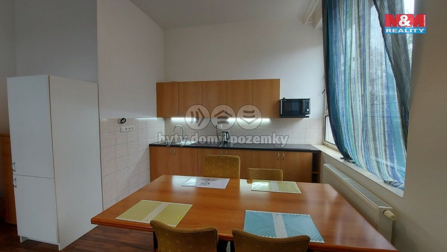 Pronájem bytu 1+1 85 m² - foto 5