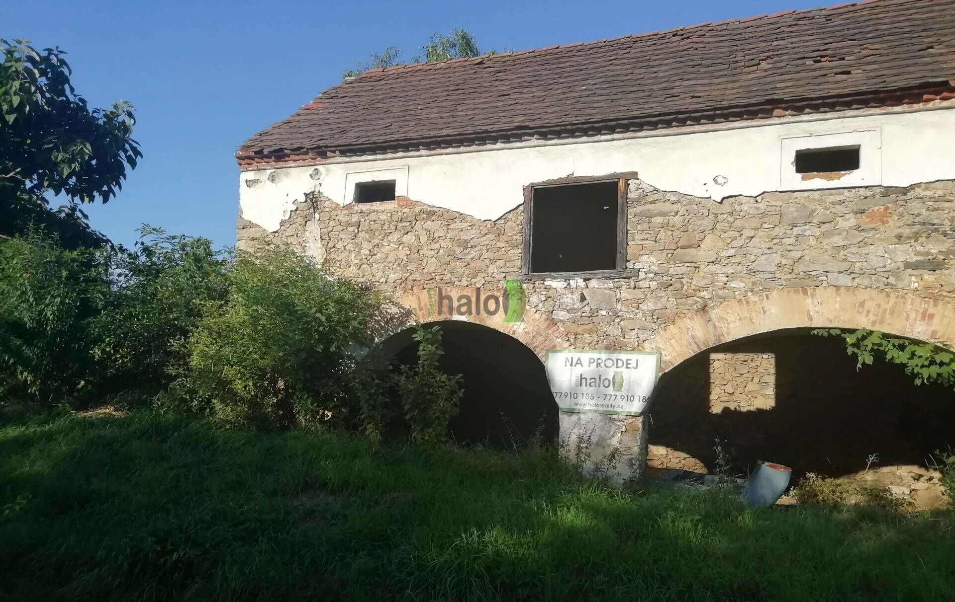 Prodej komerčního prostoru 209 m² - foto 1