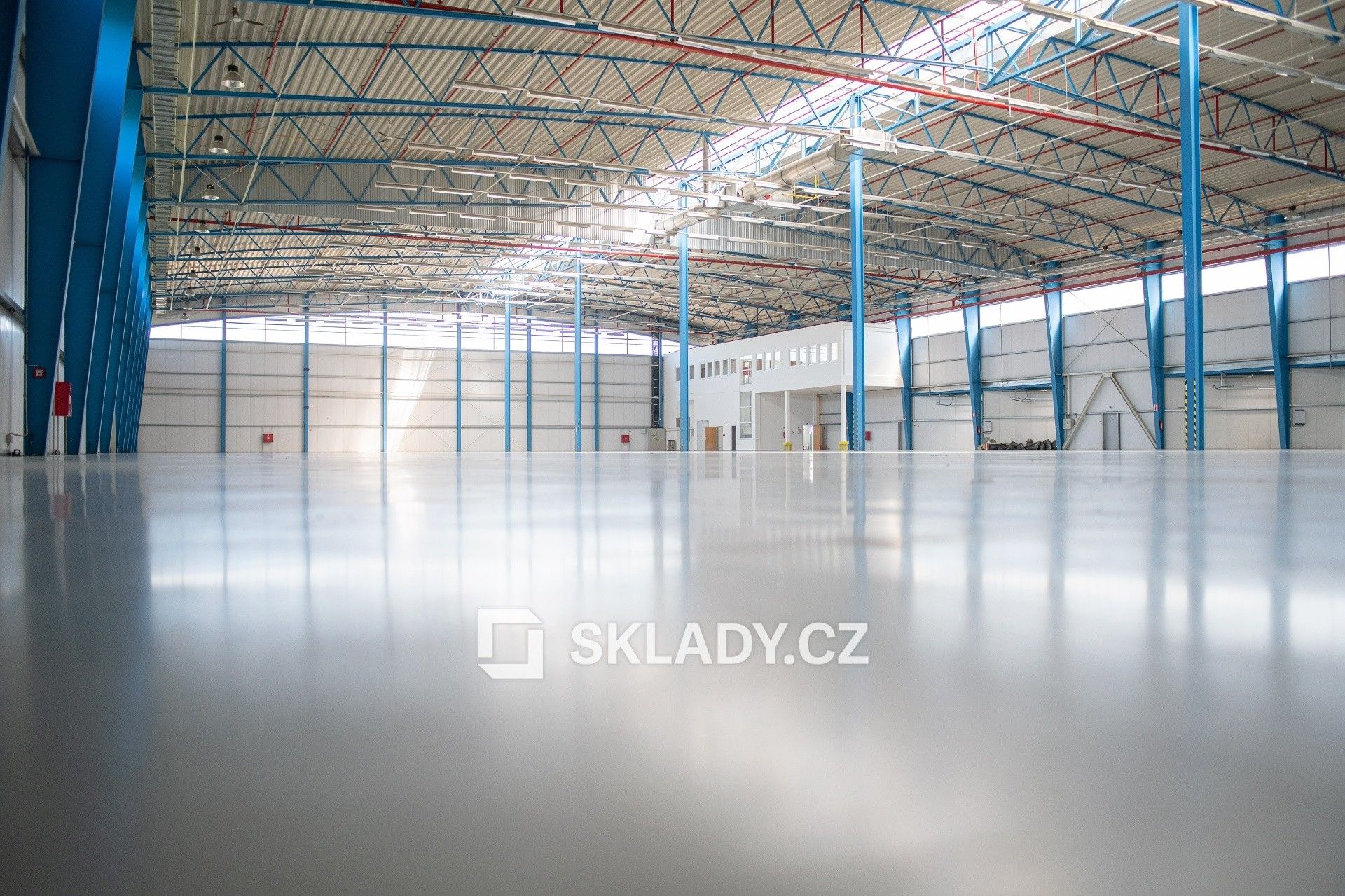 Pronájem komerčního prostoru 19000 m² - foto 3