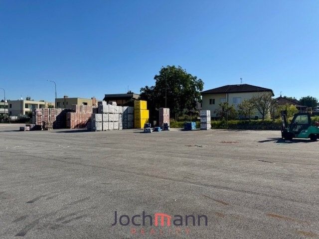 Pronájem komerčního prostoru 130 m² - foto 4