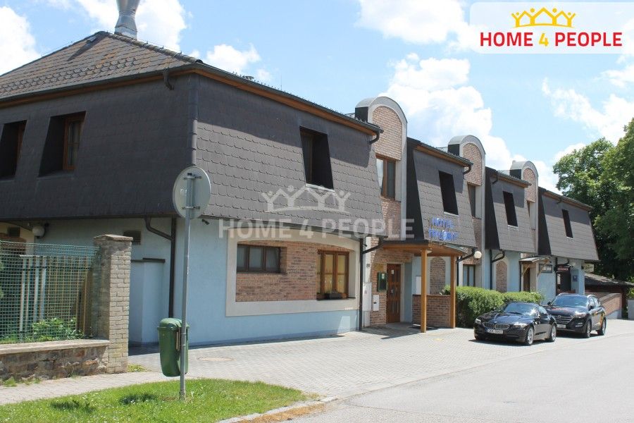 Prodej komerčního prostoru 1165 m² - foto 1