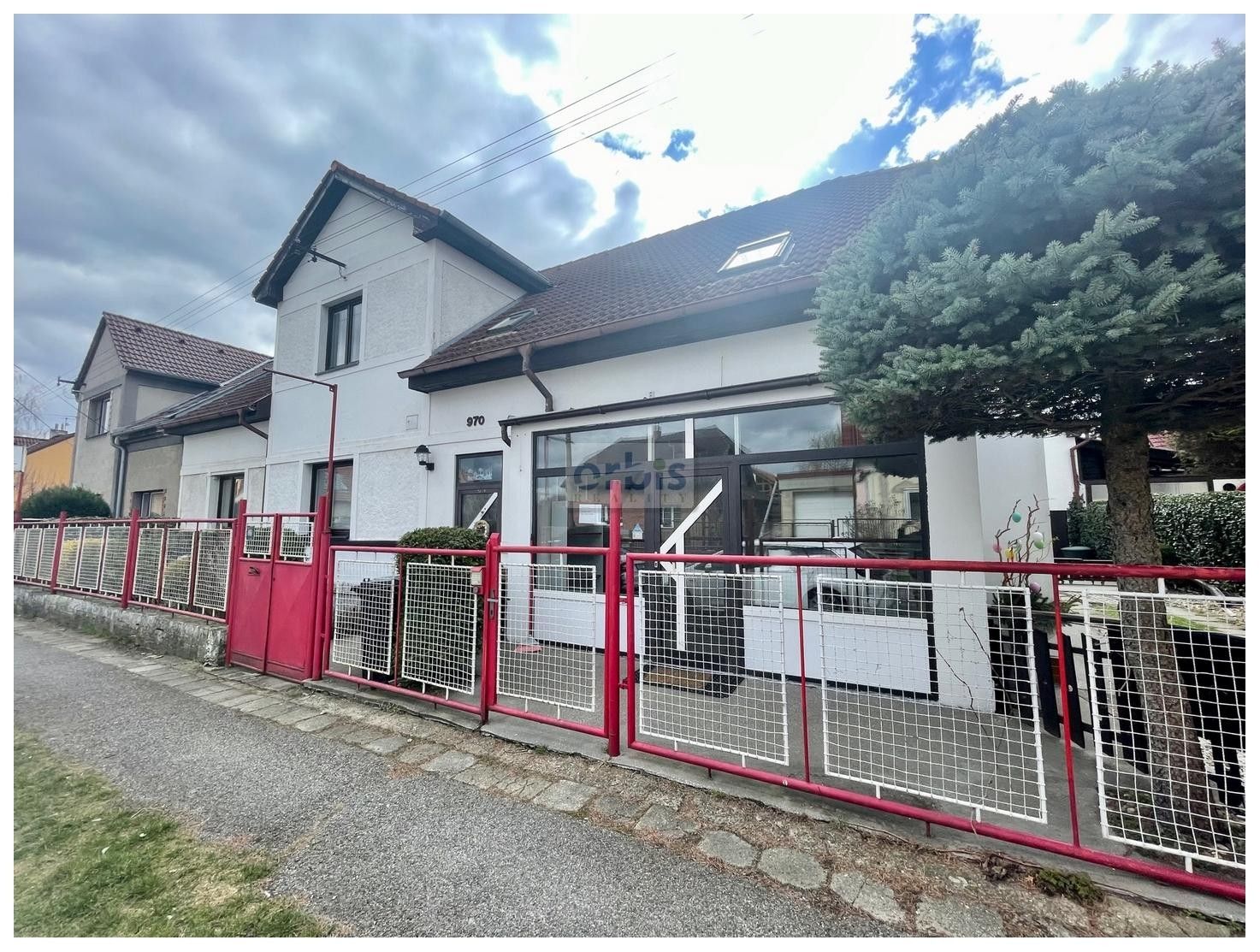Pronájem komerčního prostoru 91 m² - foto 1