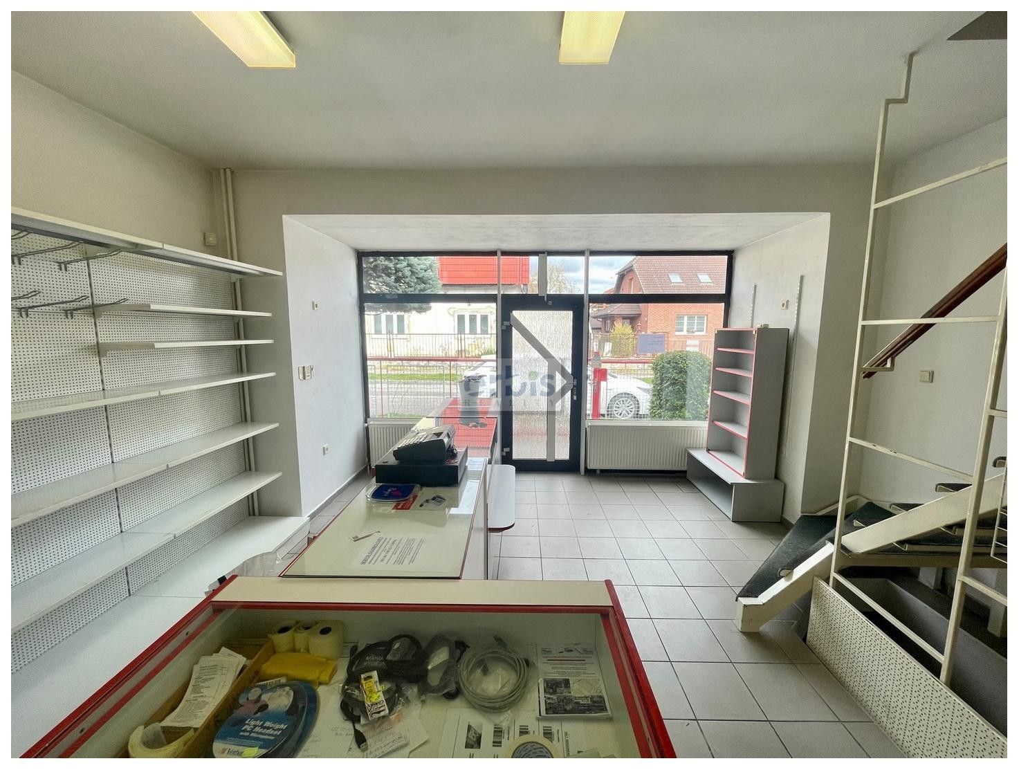 Pronájem komerčního prostoru 91 m² - foto 2