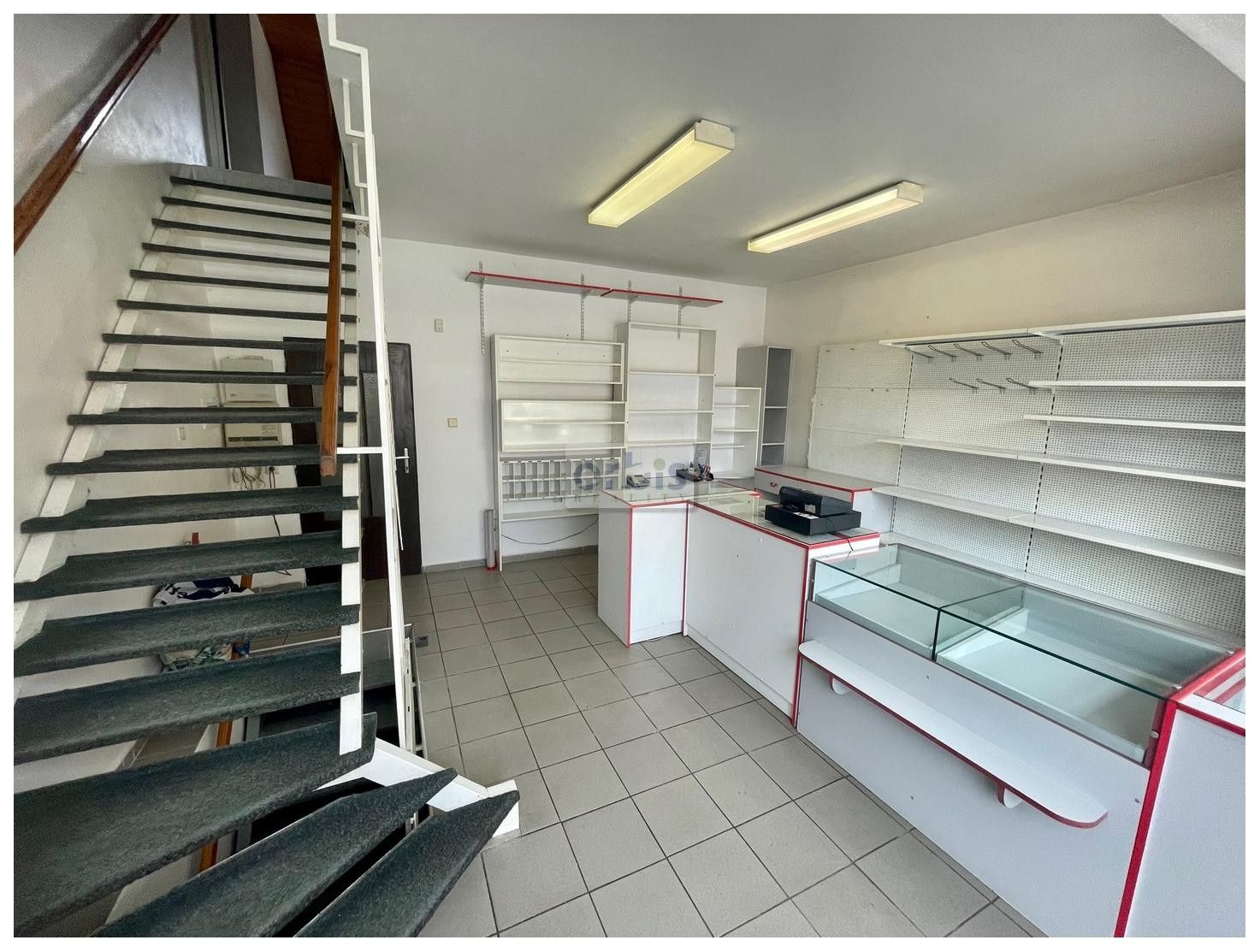 Pronájem komerčního prostoru 91 m² - foto 3