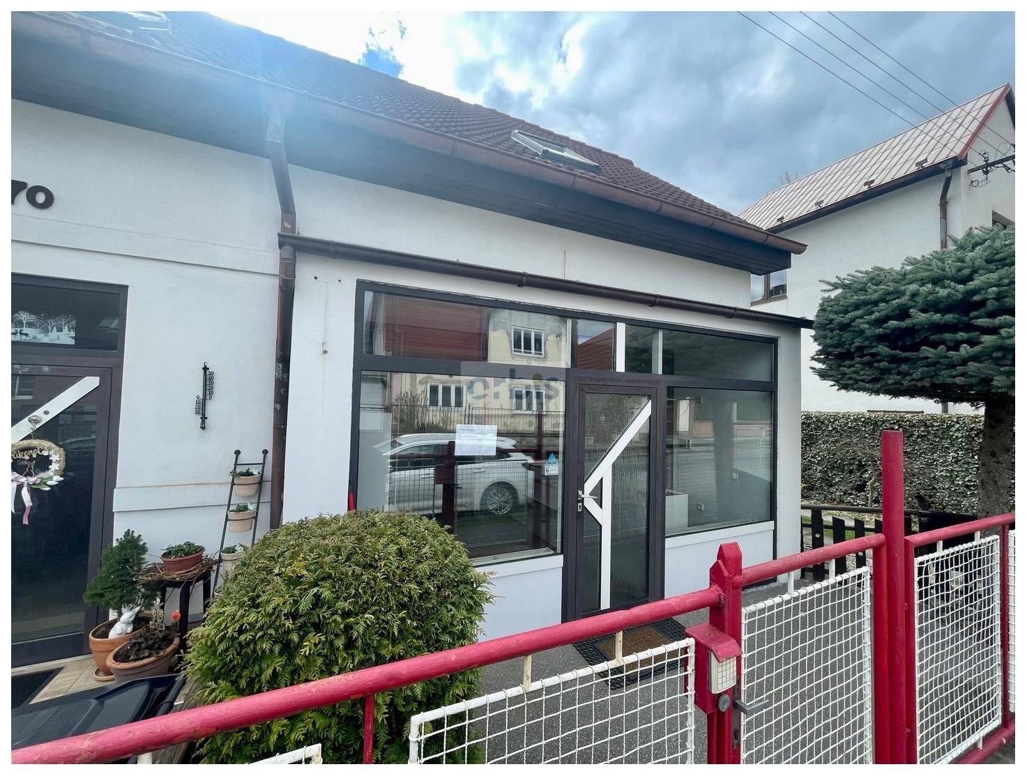 Pronájem komerčního prostoru 91 m² - foto 4
