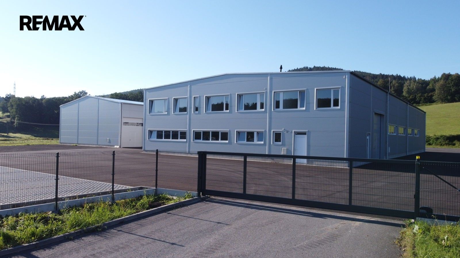 Pronájem komerčního prostoru 1500 m² - foto 1