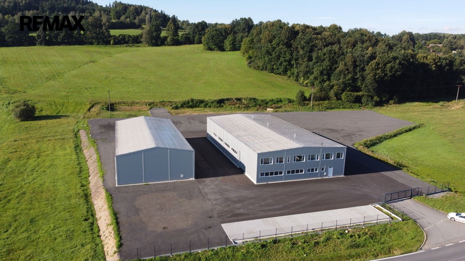 Pronájem komerčního prostoru 1500 m² - foto 13