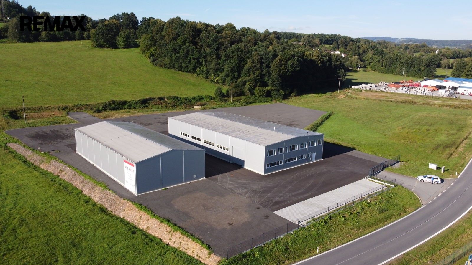 Pronájem komerčního prostoru 1500 m² - foto 14