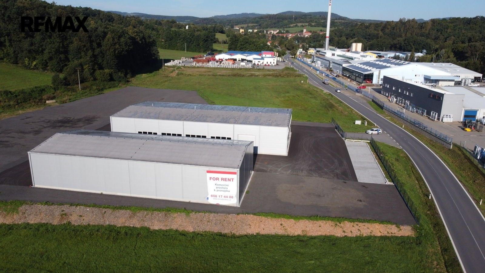 Pronájem komerčního prostoru 1500 m² - foto 15