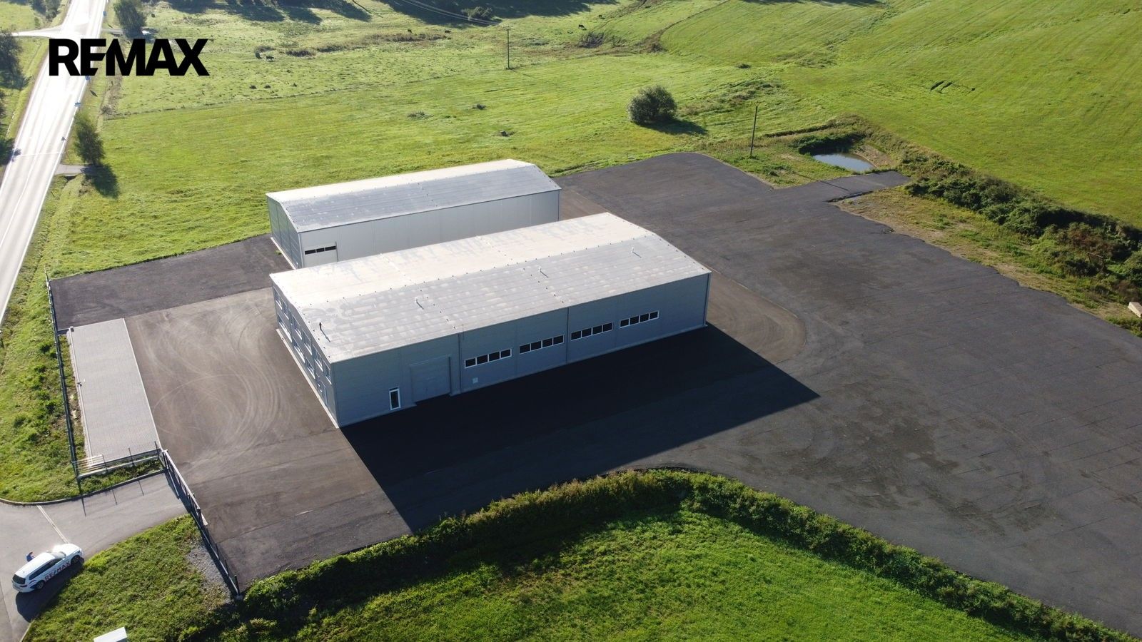 Pronájem komerčního prostoru 1500 m² - foto 17