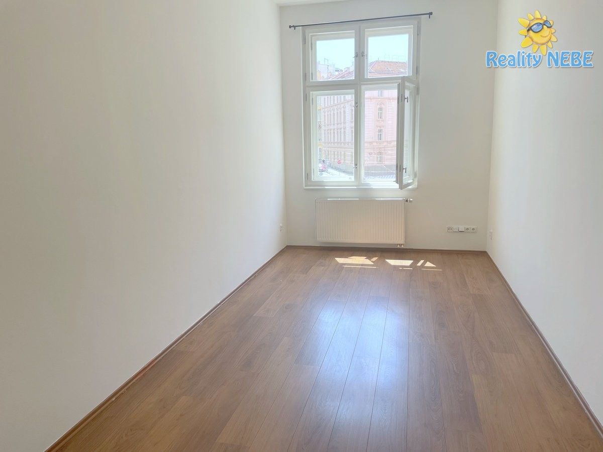 Pronájem bytu 1+kk 26 m² - foto 1