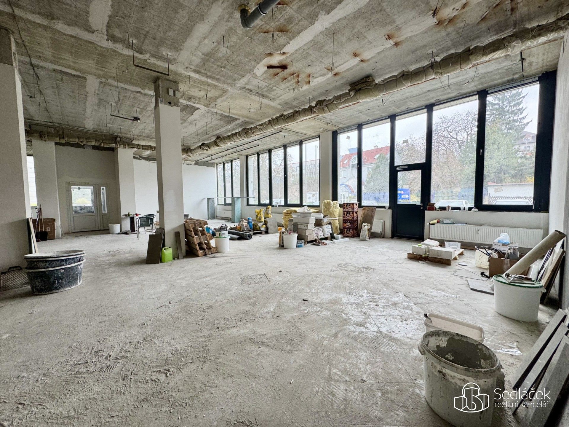 Pronájem komerčního prostoru 350 m² - foto 6