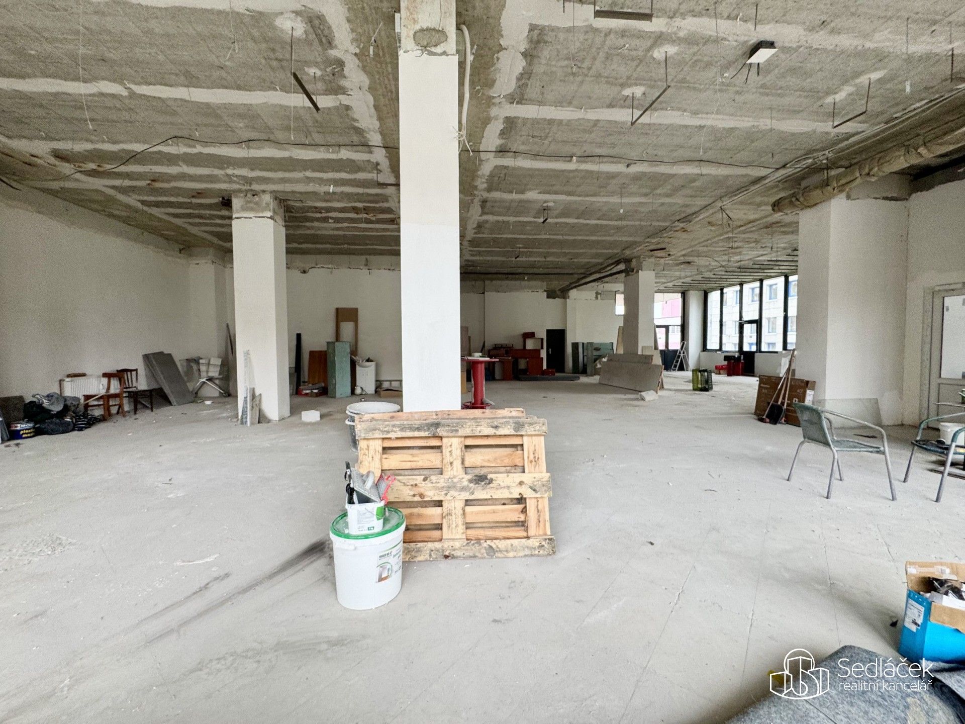 Pronájem komerčního prostoru 350 m² - foto 9