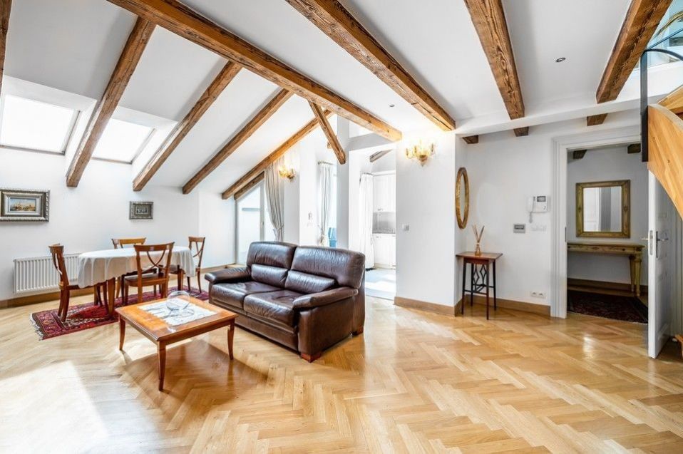 Pronájem bytu 3+kk 107 m² - foto 1