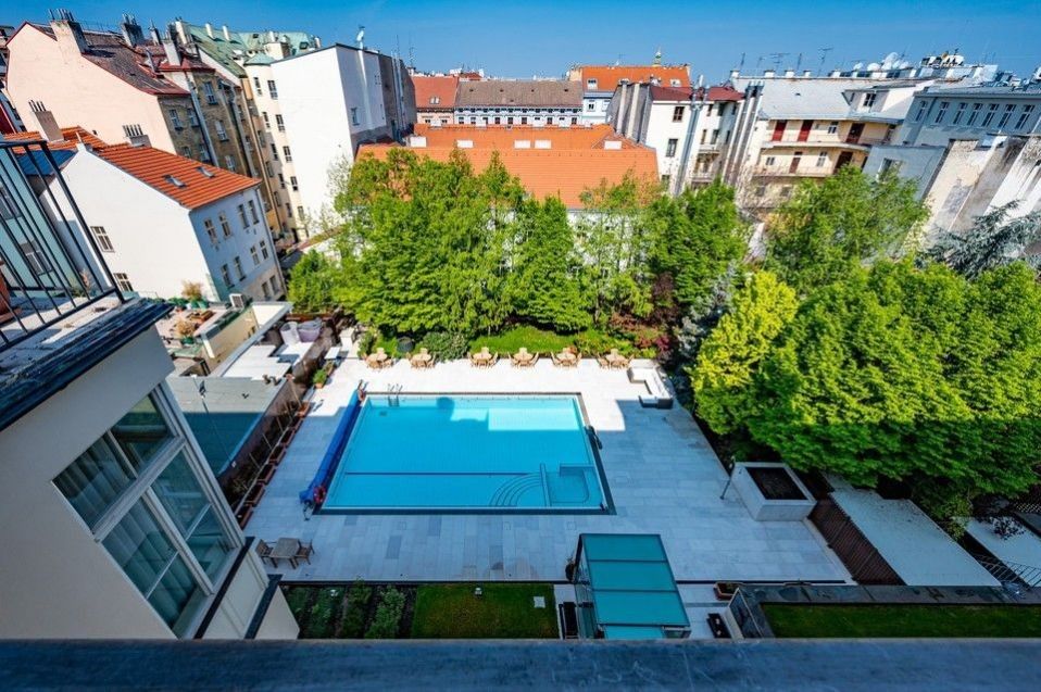 Pronájem bytu 3+kk 107 m² - foto 3
