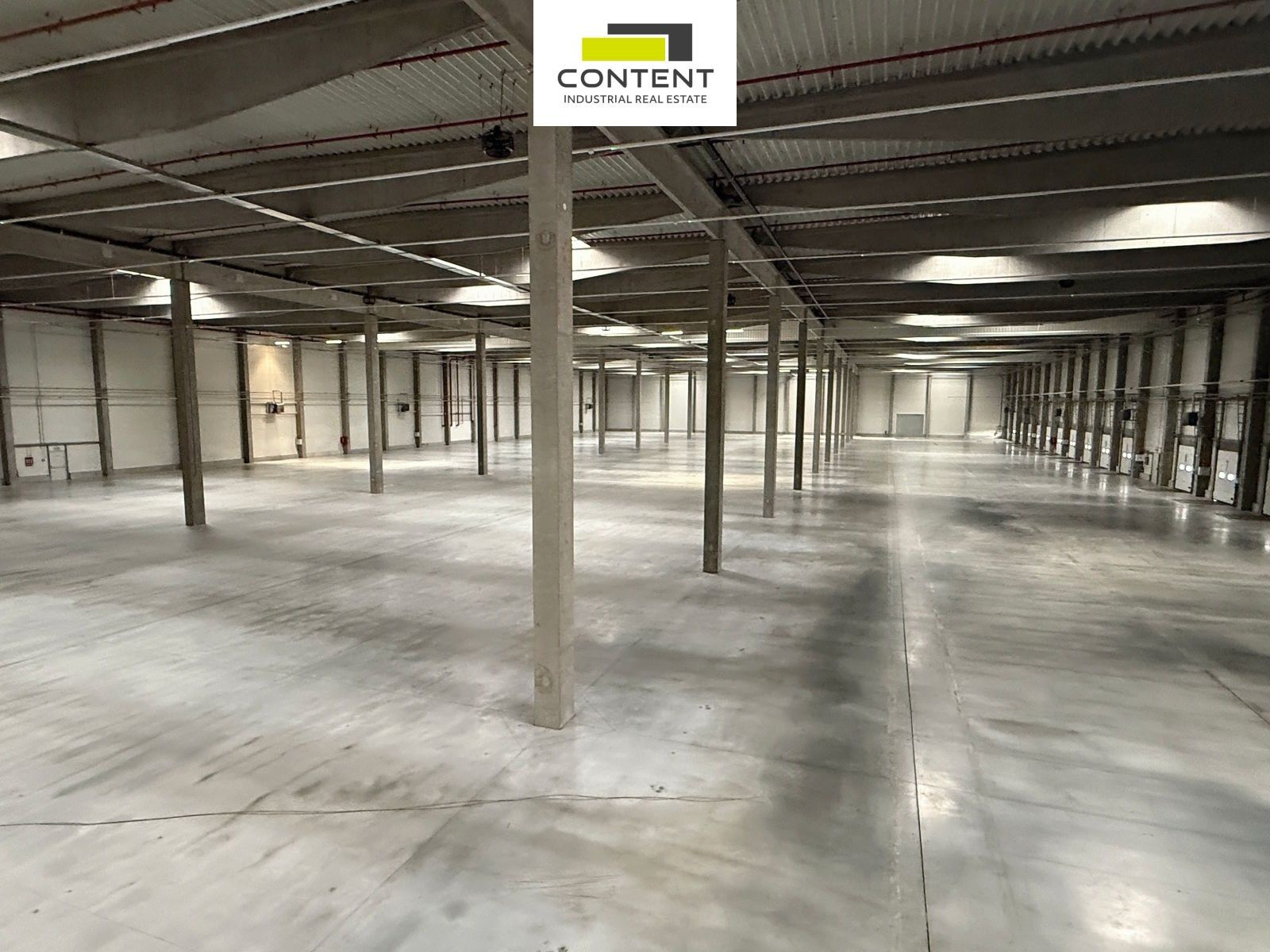 Pronájem komerčního prostoru 8204 m² - foto 8