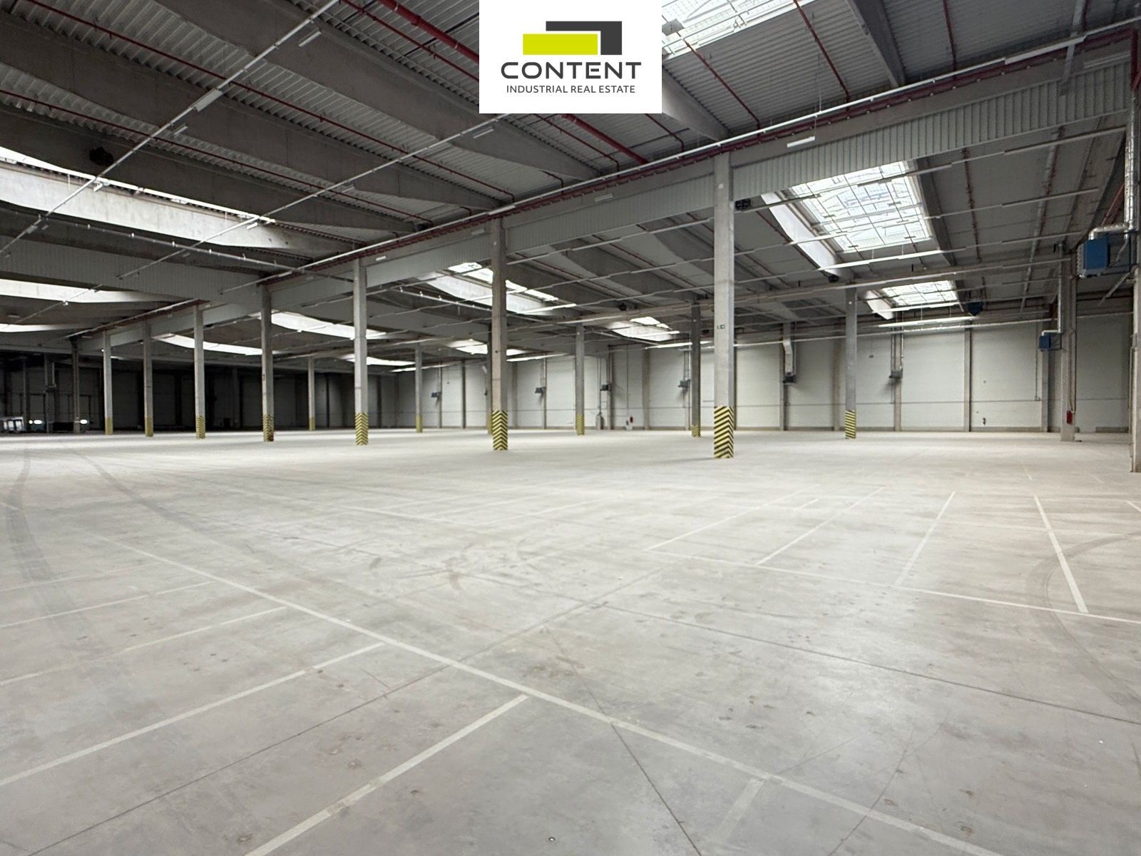 Pronájem komerčního prostoru 8204 m² - foto 13