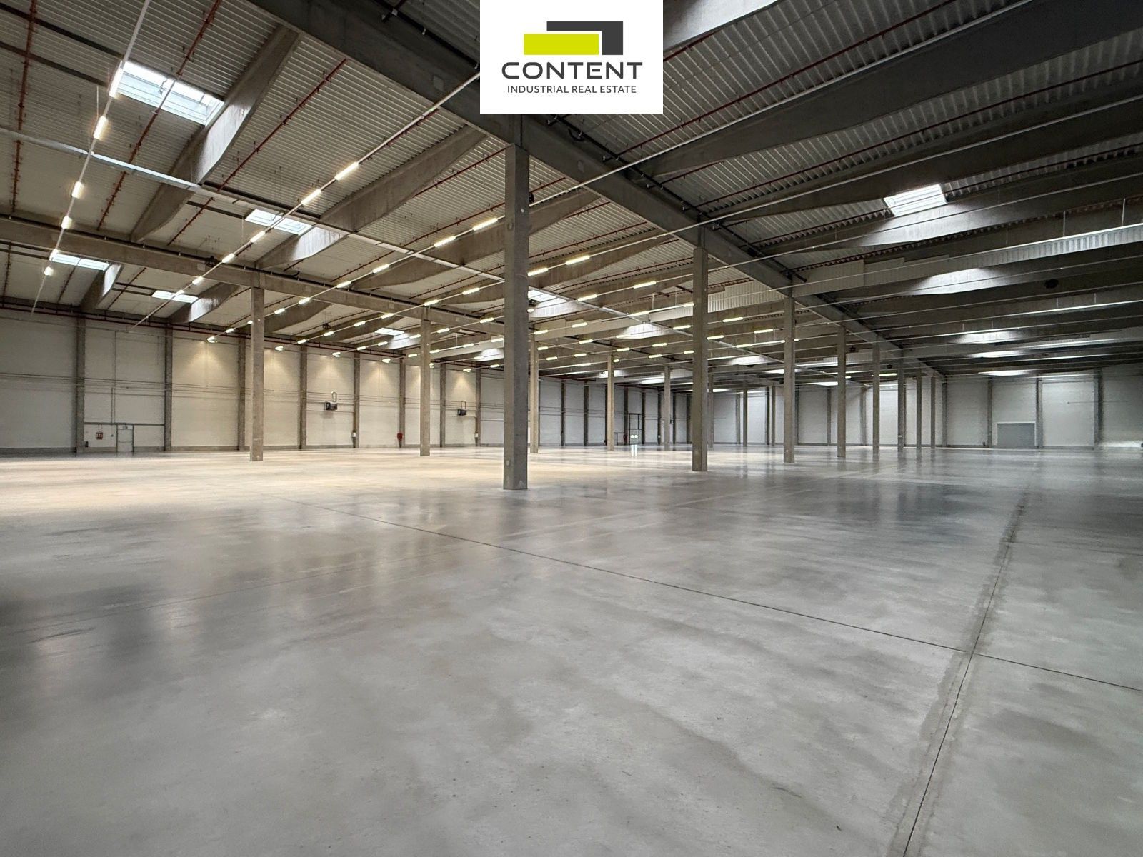 Pronájem komerčního prostoru 8204 m² - foto 16