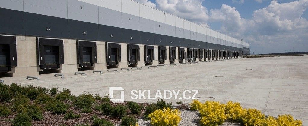 Pronájem komerčního prostoru 5932 m² - foto 4
