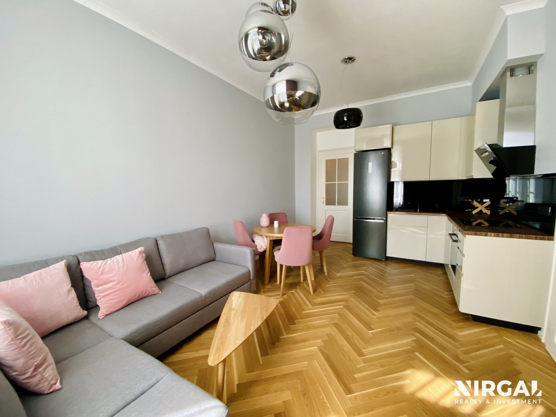 Pronájem bytu 2+kk 53 m² - foto 1