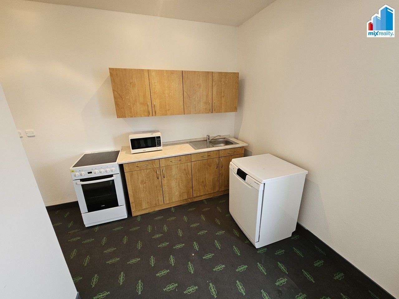 Pronájem komerčního prostoru 114 m² - foto 4