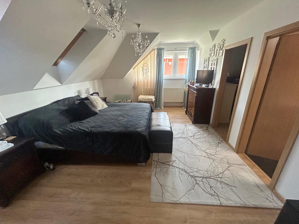 Pronájem domu 200 m² - foto 7