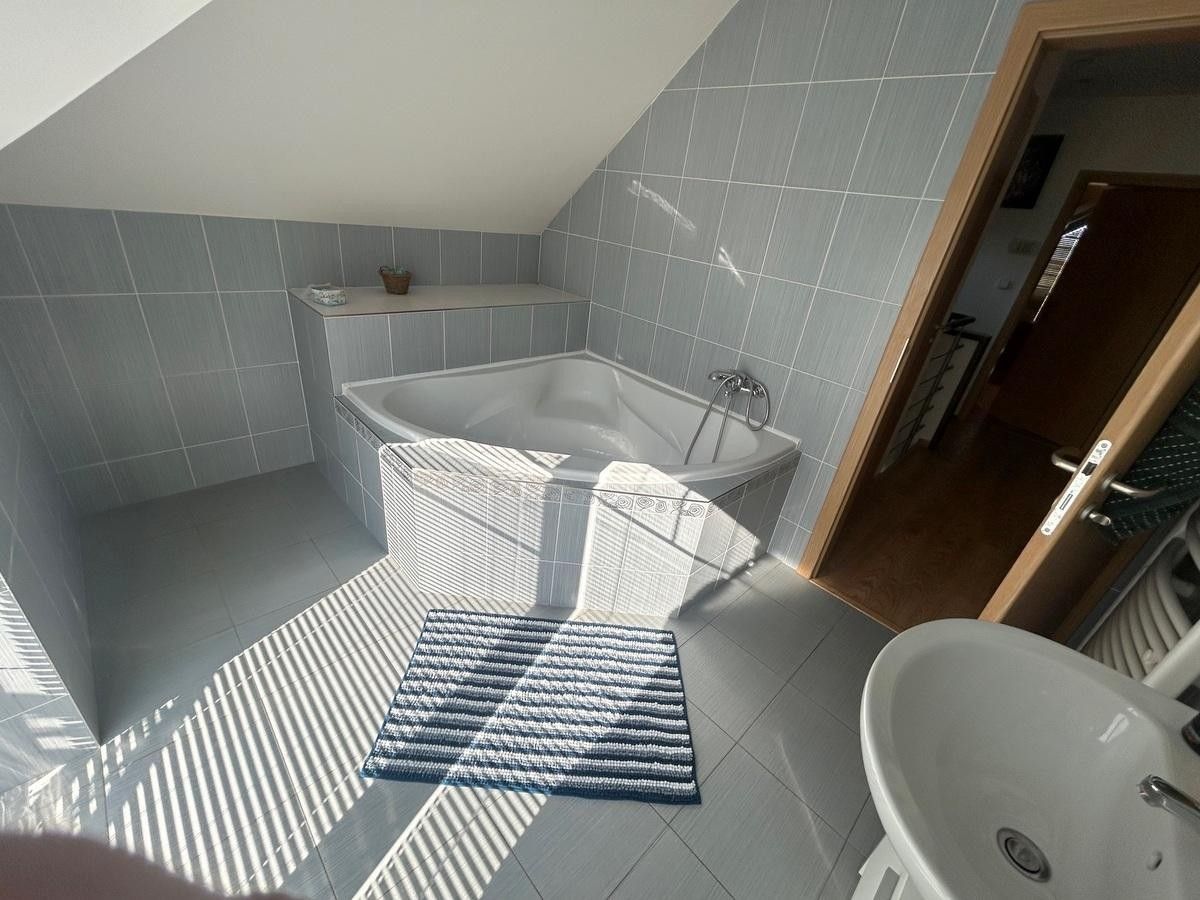 Pronájem domu 200 m² - foto 11