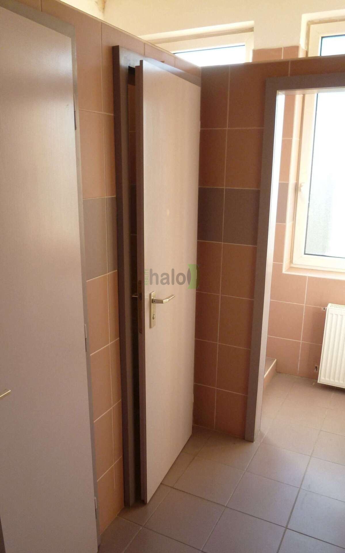 Pronájem komerčního prostoru 20 m² - foto 16