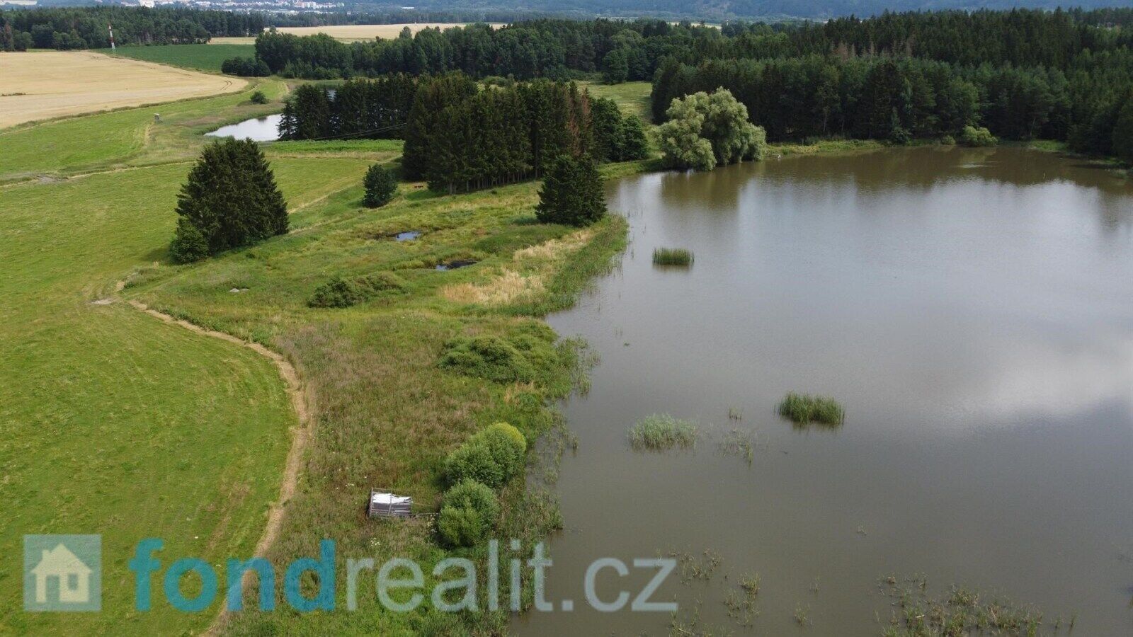 Prodej nemovitosti 6113 m² - foto 2
