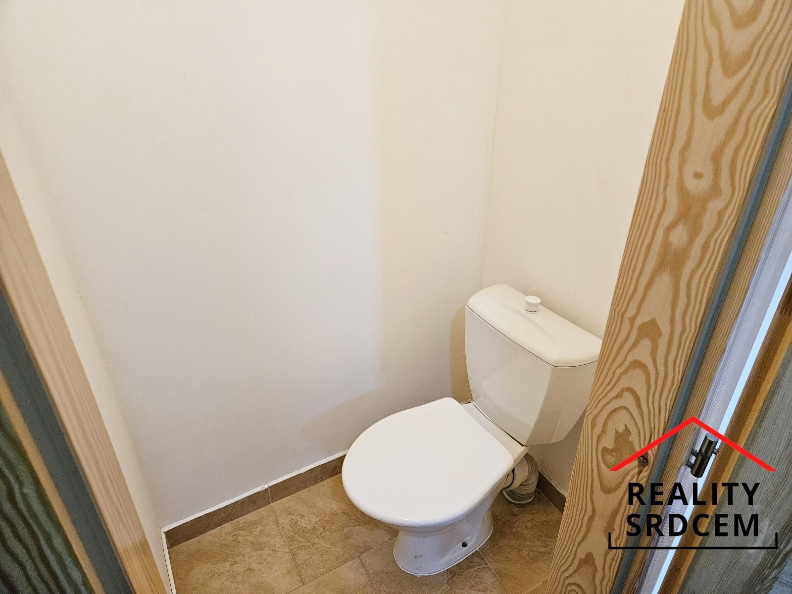 Pronájem bytu 1+kk 25 m² - foto 6