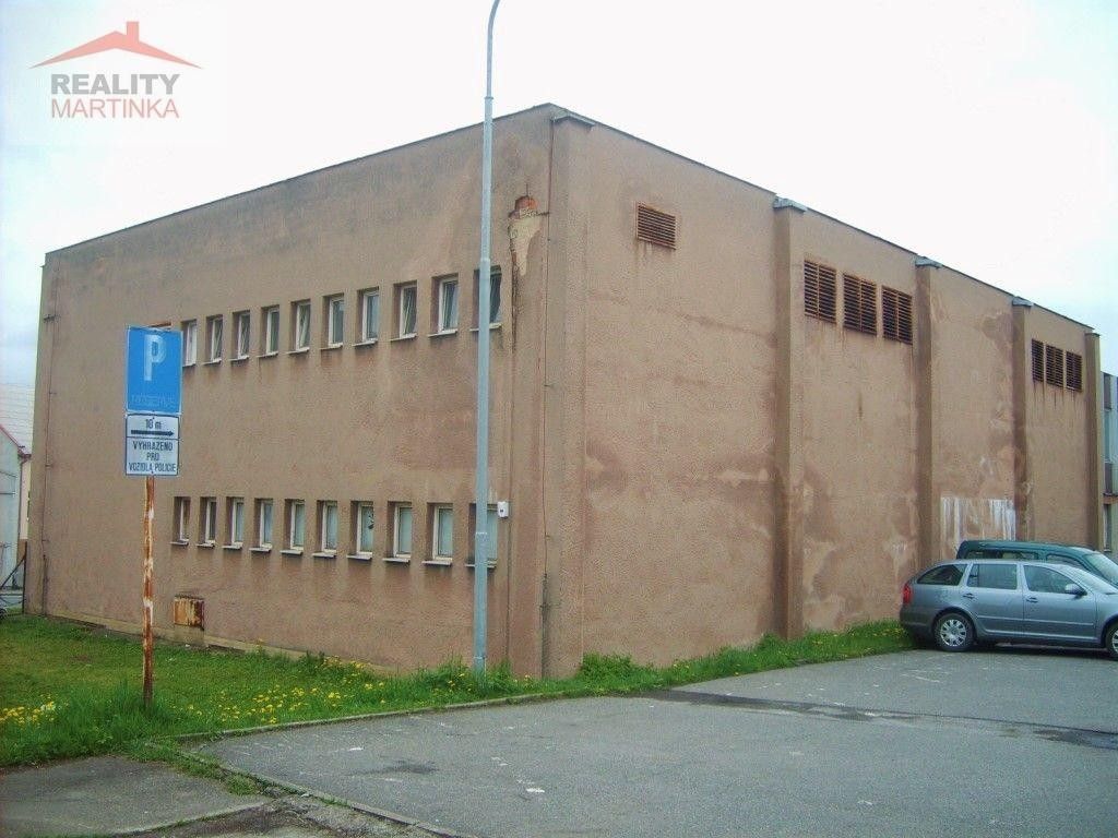 Pronájem komerčního prostoru 1300 m² - foto 1
