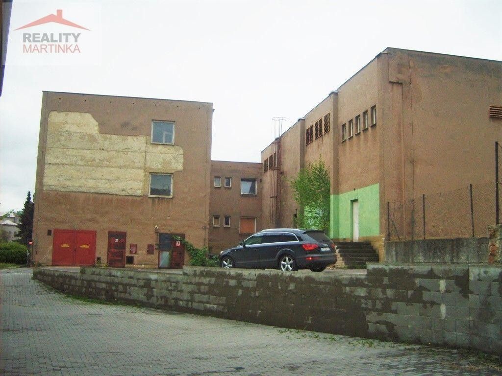 Pronájem komerčního prostoru 1300 m² - foto 2