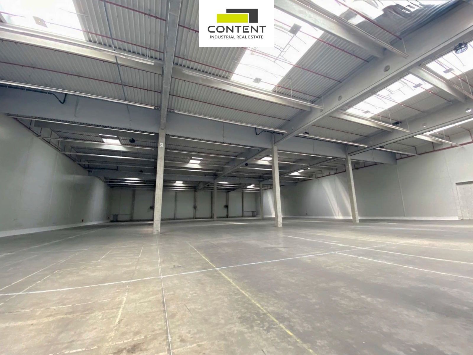 Pronájem komerčního prostoru 4115 m² - foto 1