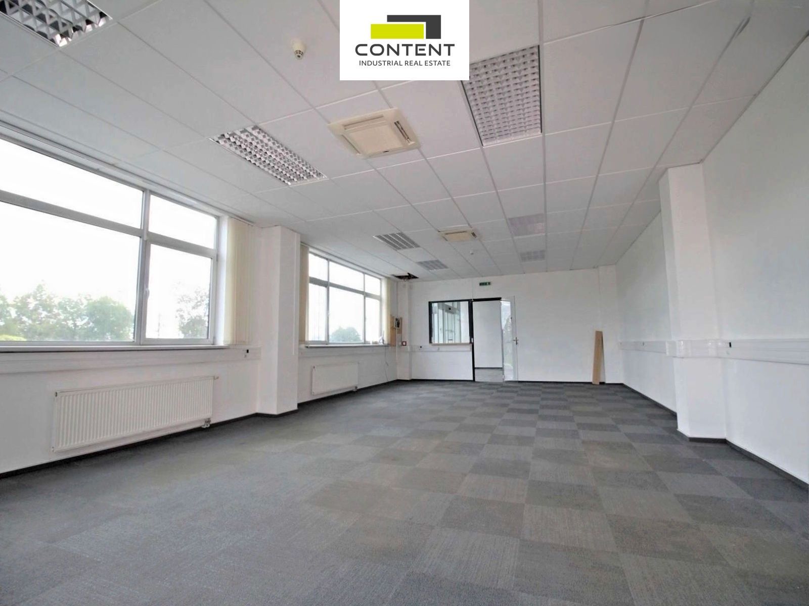 Pronájem komerčního prostoru 4115 m² - foto 12