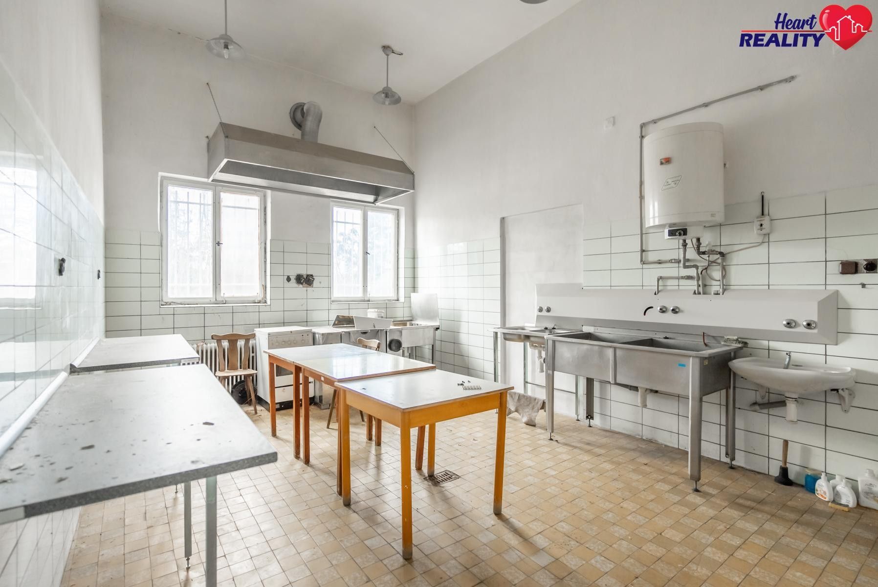 Prodej komerčního prostoru 360 m² - foto 8