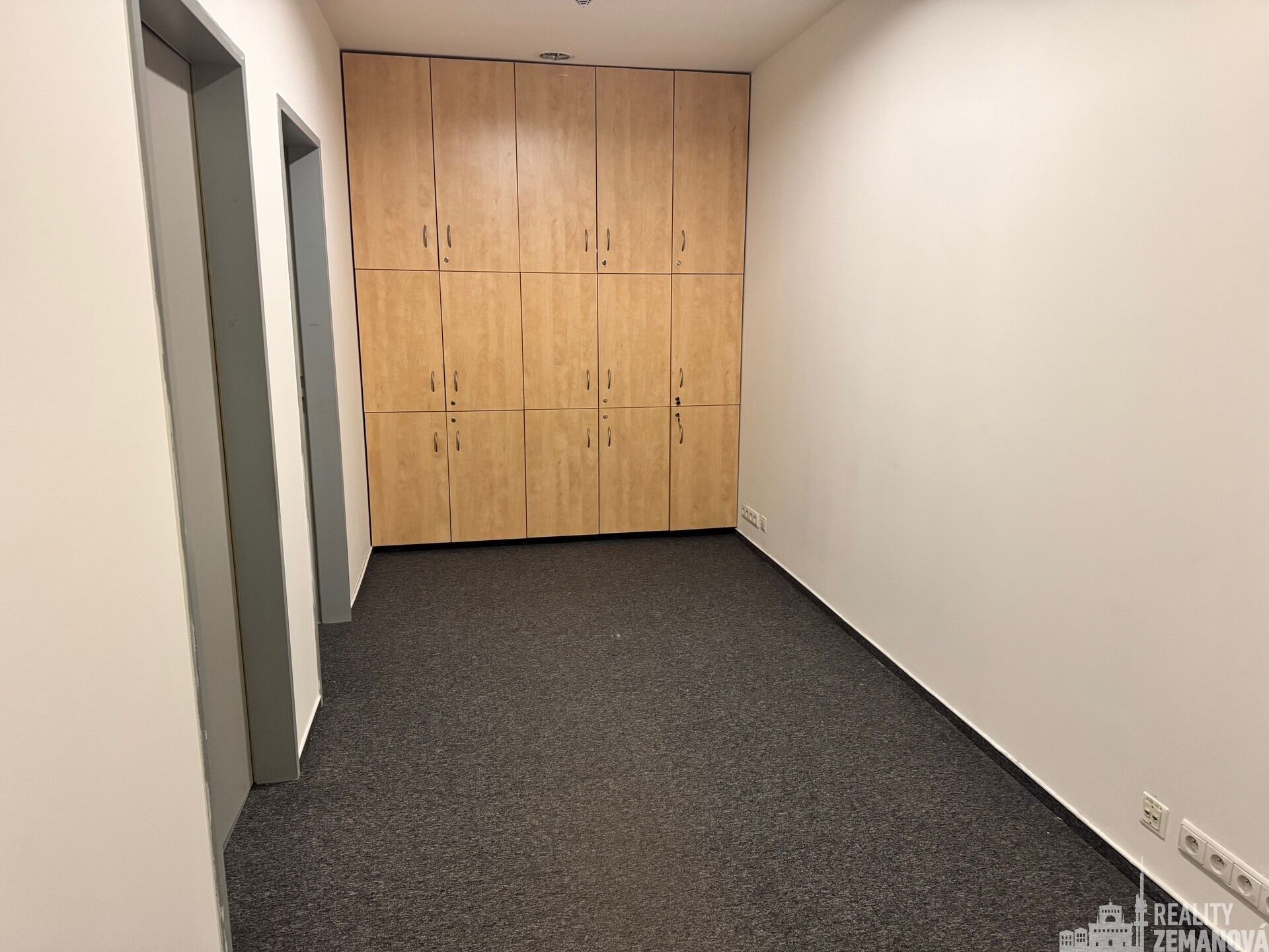 Pronájem komerčního prostoru 1006 m² - foto 15