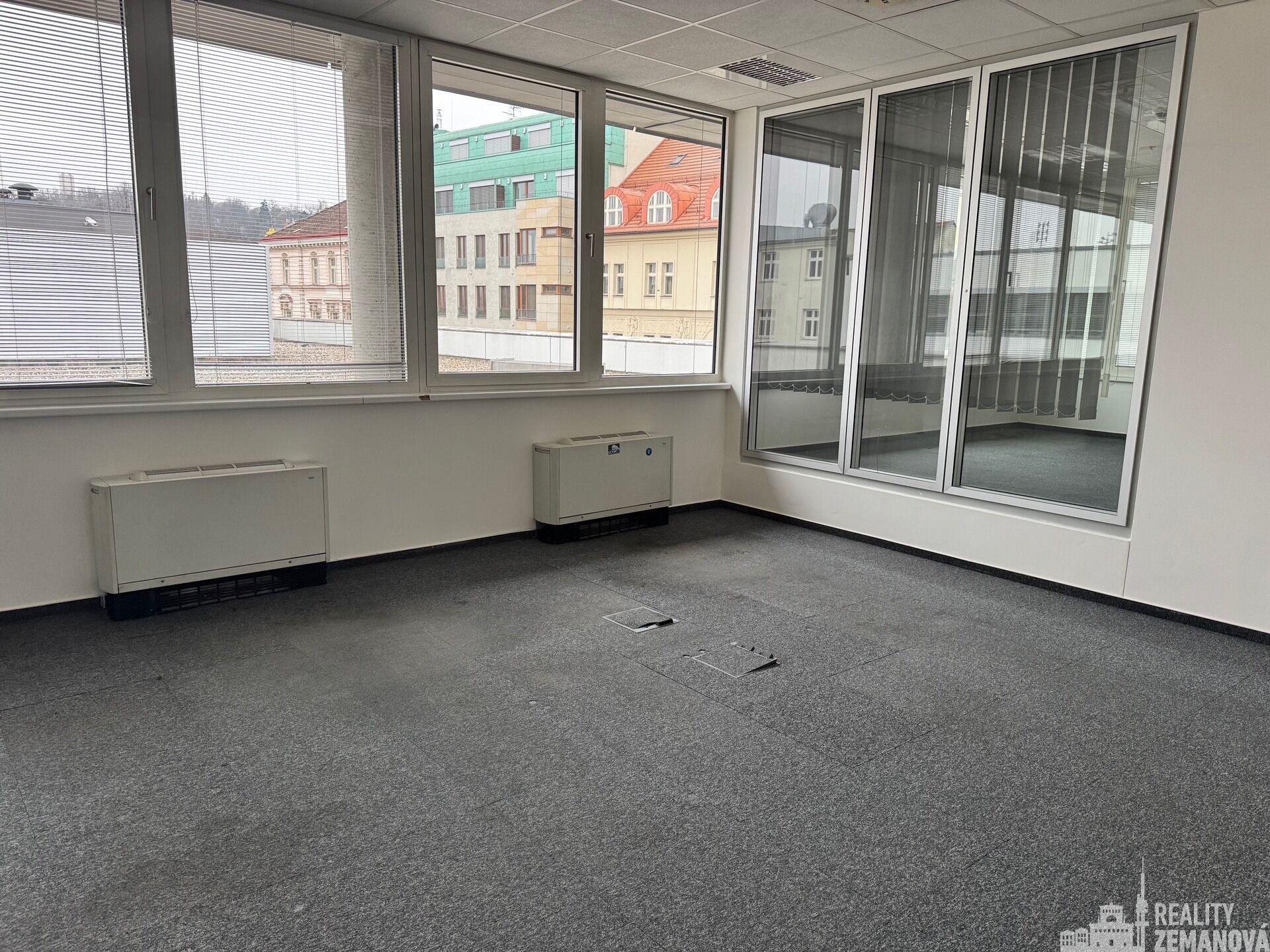 Pronájem komerčního prostoru 1006 m² - foto 18