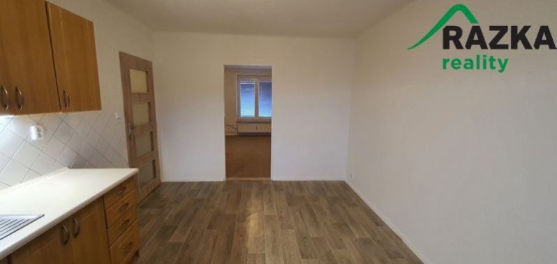 Pronájem bytu 1+1 36 m² - foto 4
