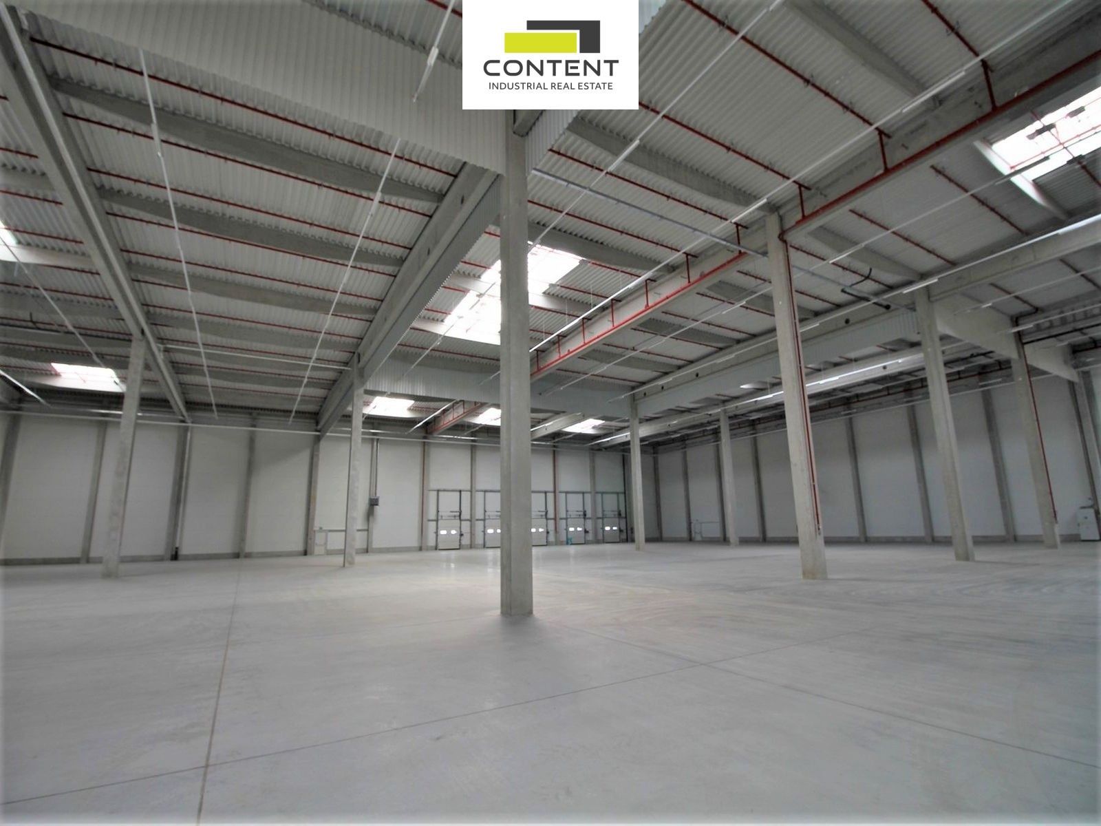 Pronájem komerčního prostoru 10446 m² - foto 1