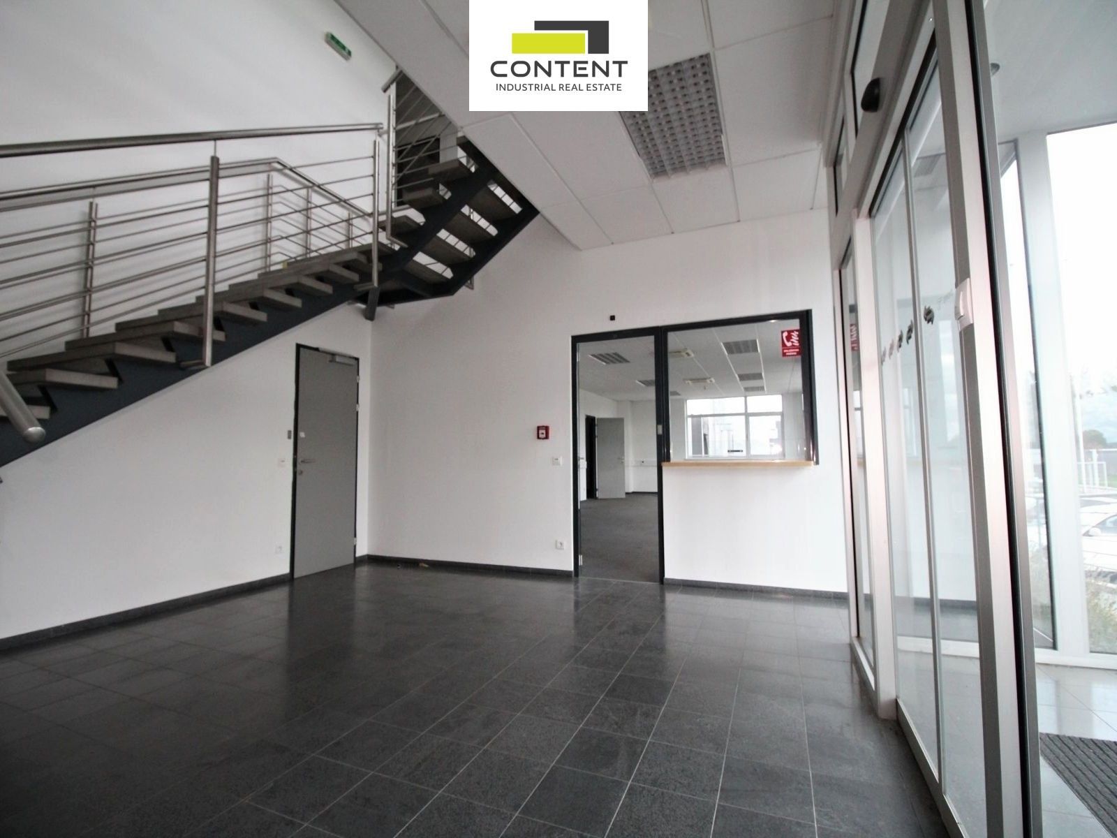 Pronájem komerčního prostoru 10446 m² - foto 11