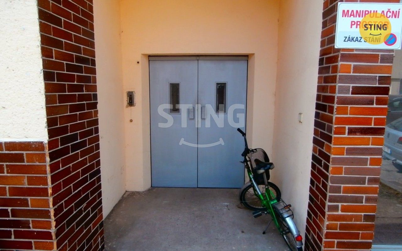 Pronájem komerčního prostoru 385 m² - foto 2