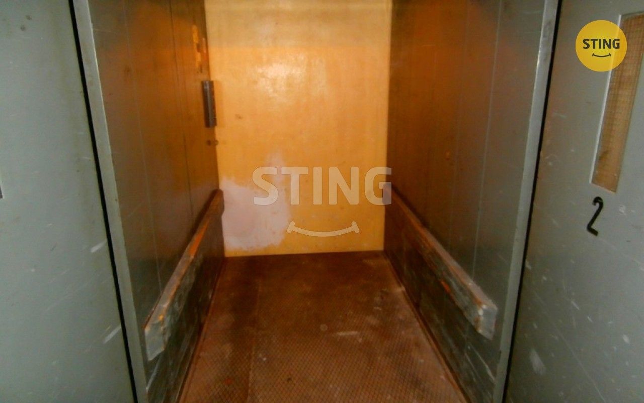 Pronájem komerčního prostoru 385 m² - foto 10