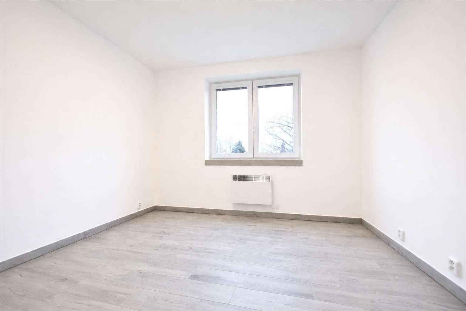 Pronájem bytu 2+1 46 m² - foto 9