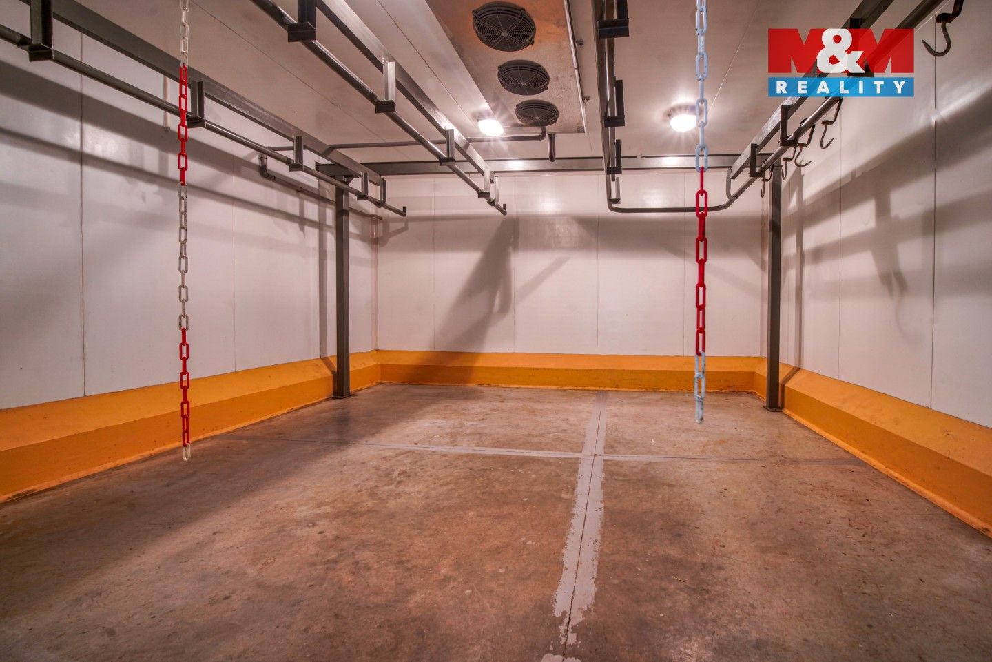 Prodej komerčního prostoru 377 m² - foto 8