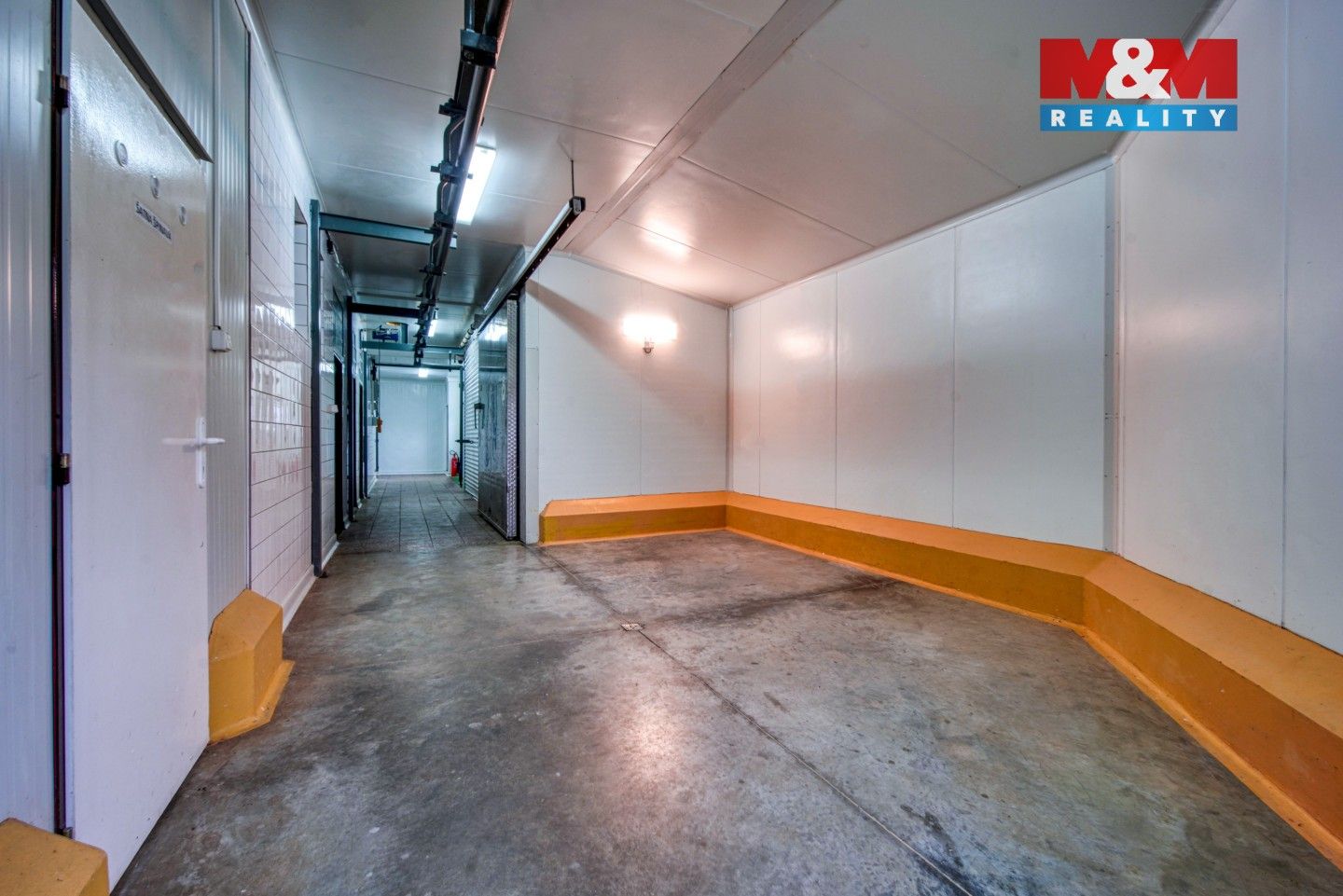 Prodej komerčního prostoru 377 m² - foto 13