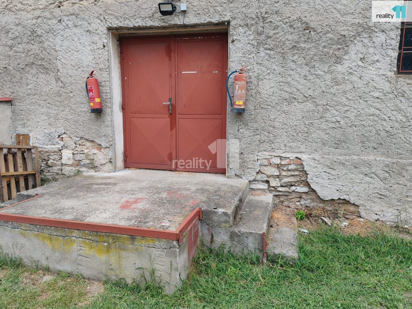 Pronájem komerčního prostoru 300 m² - foto 2