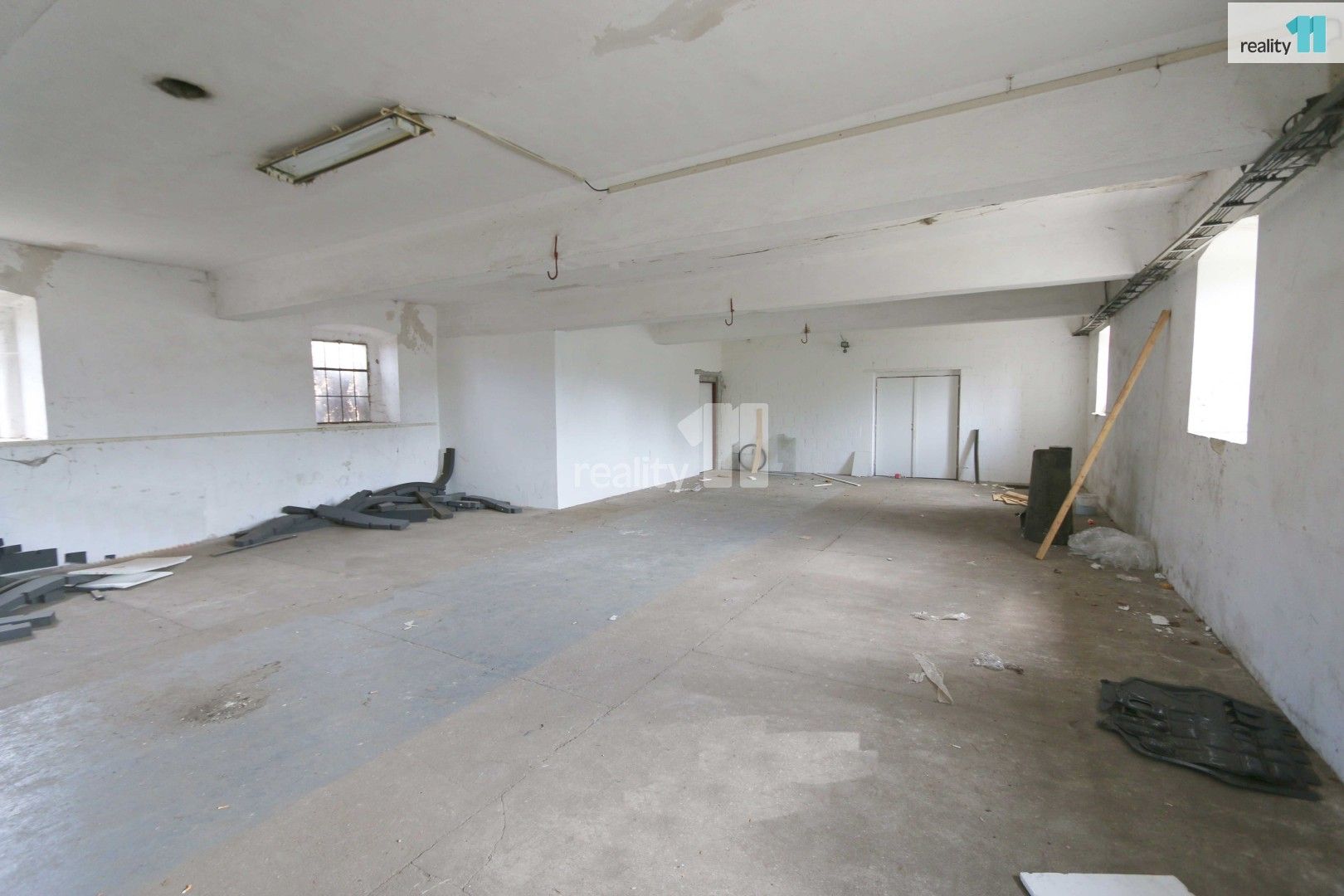 Pronájem komerčního prostoru 300 m² - foto 6