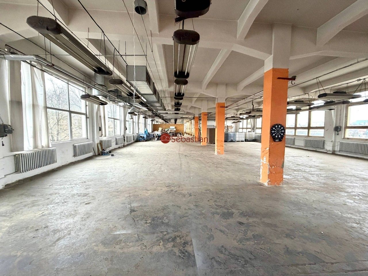 Pronájem komerčního prostoru 1000 m² - foto 3