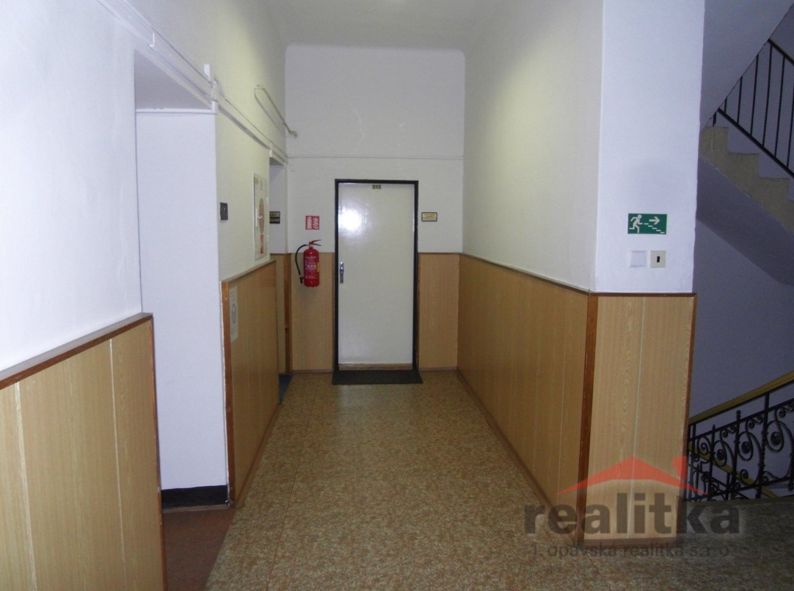 Pronájem komerčního prostoru 220 m² - foto 12